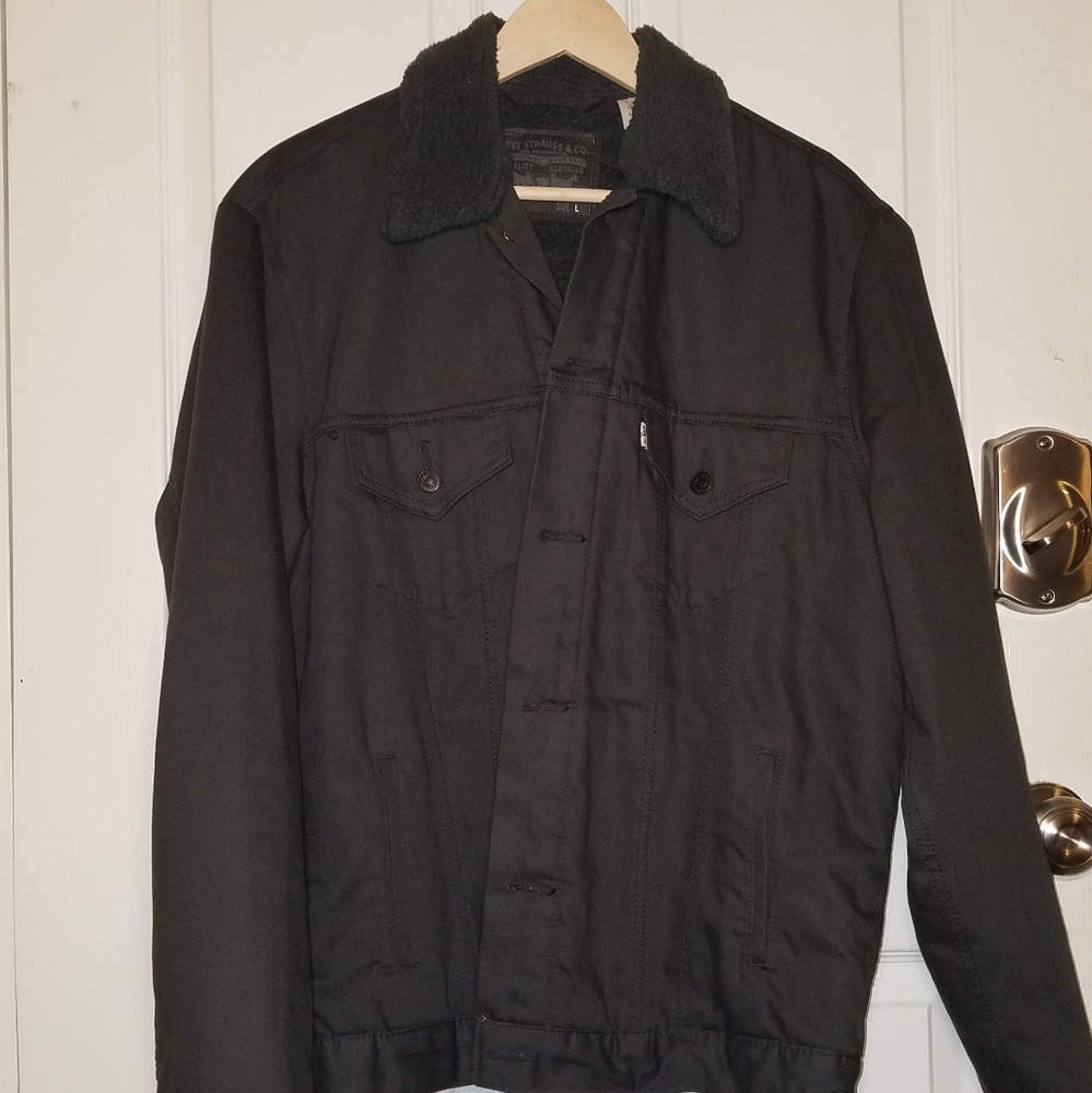 EUC Levi's L Sherpa Lined Trucker Jacket 100% Cott